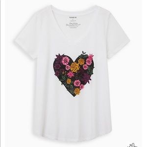 NWT GIRLFRIEND TEE - SIGNATURE JERSEY WHITE FLORAL HEART